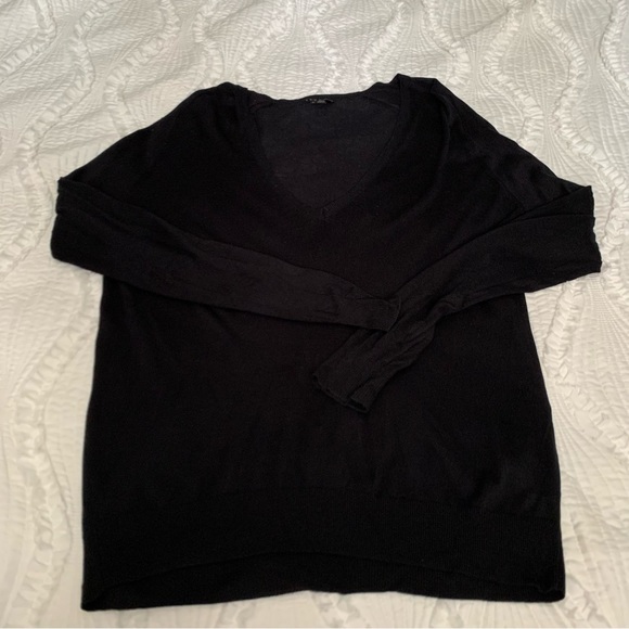 Theory | Black V-Necks Sweater | Size Small - Picture 11 of 11